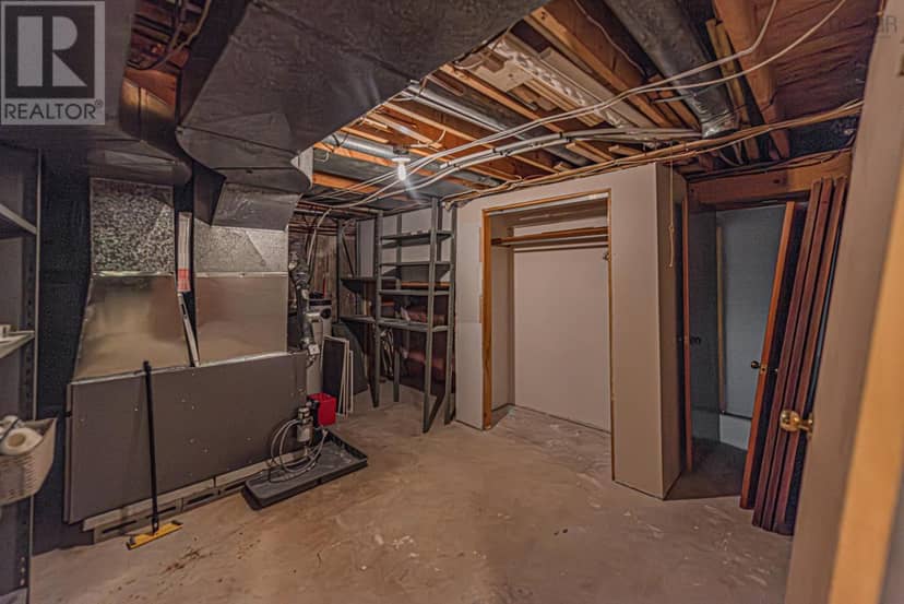 112 Pleasant Street — photo 29 of 40