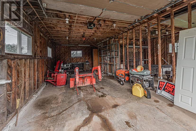 112 Pleasant Street — photo 33 of 40