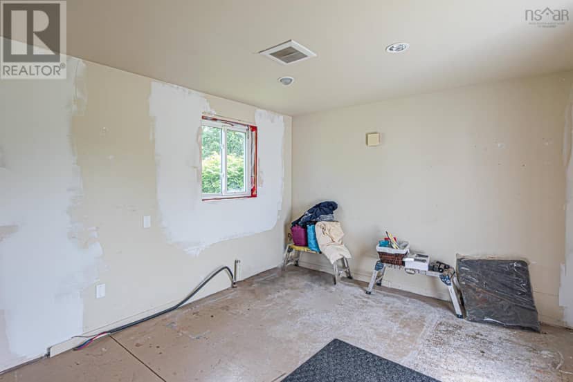112 Pleasant Street — photo 40 of 40