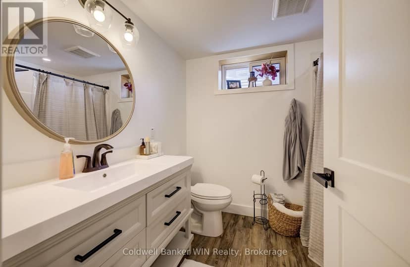 560 Waterloo Street — photo 25 of 39