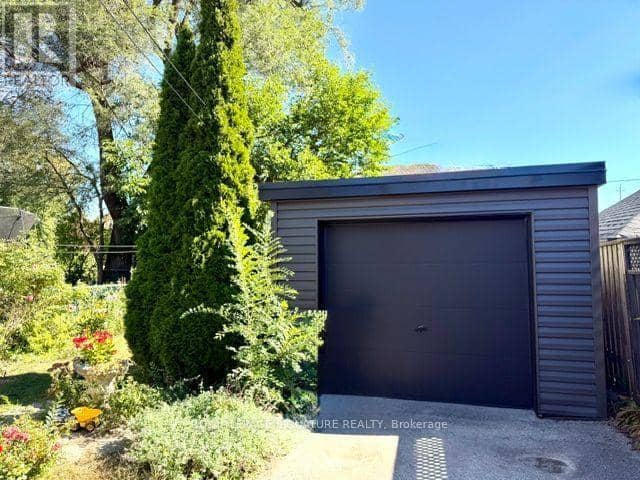 293 Glebemount Avenue — photo 25 of 25