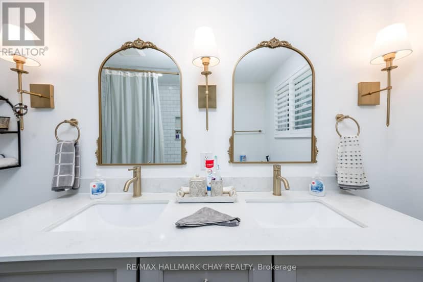 275 Sunnidale Road — photo 13 of 40