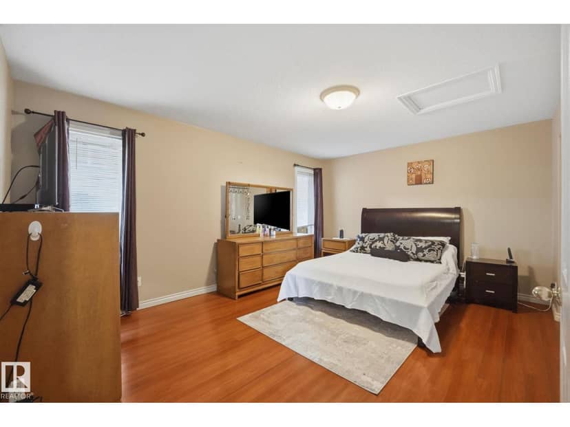 5132 157 AV NW — photo 17 of 37