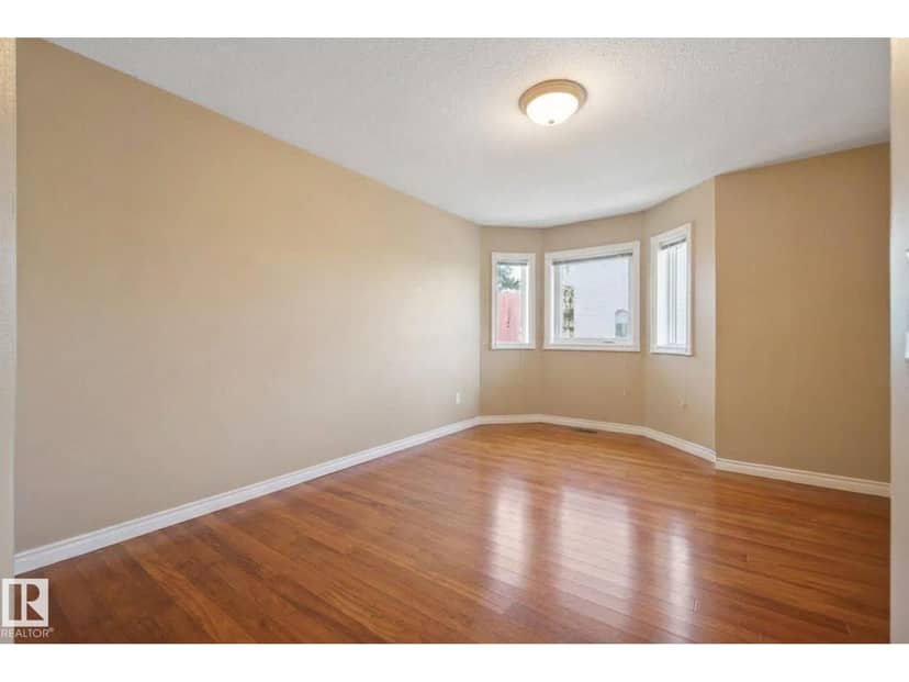 5132 157 AV NW — photo 22 of 37