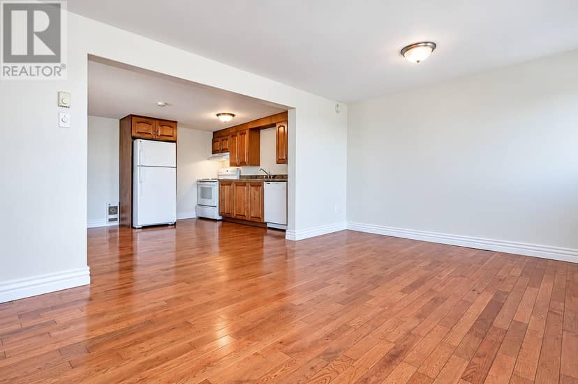 61 Calver Avenue — photo 14 of 16