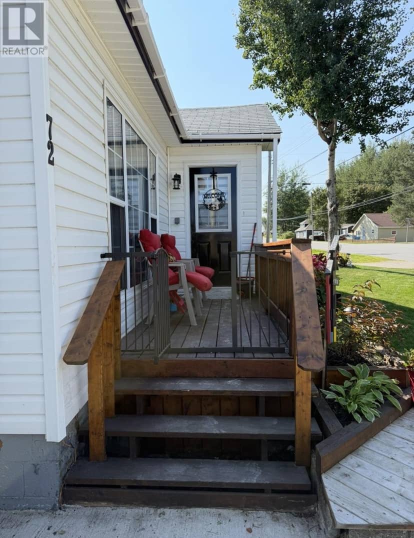 72 High Street, Deer Lake, photo 2