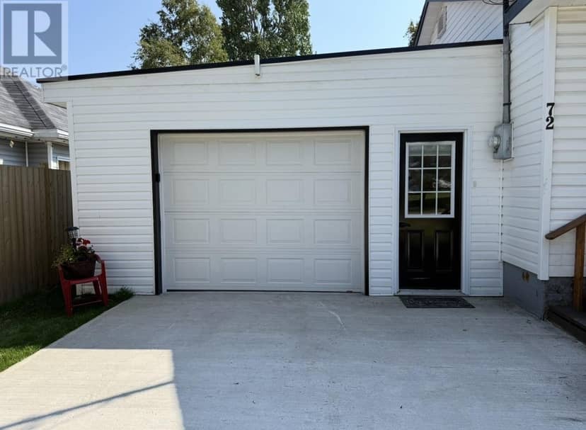 72 High Street, Deer Lake, photo 3