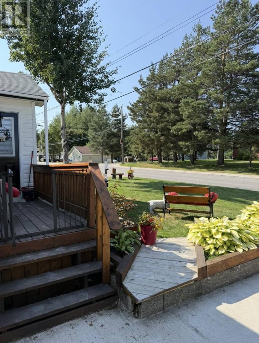 72 High Street, Deer Lake, photo 4