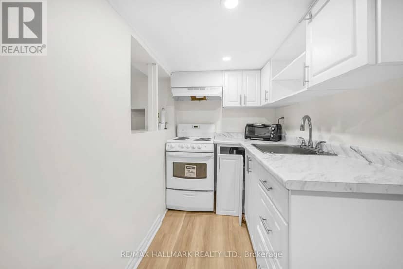 20 Elizabeth Street S — photo 19 of 27