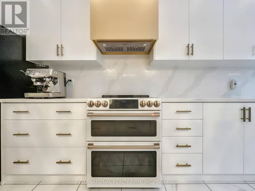 150 Cannes Avenue — photo 26 of 40