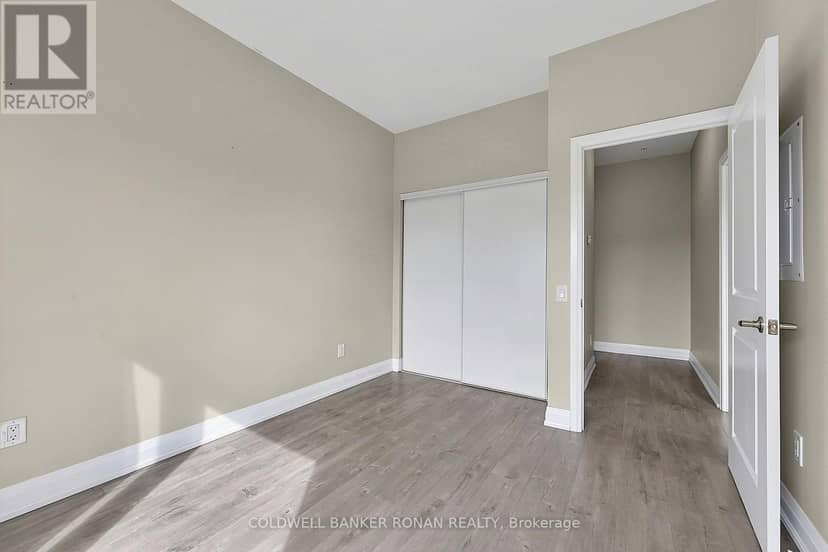 502 - 64 Queen Street S — photo 17 of 36