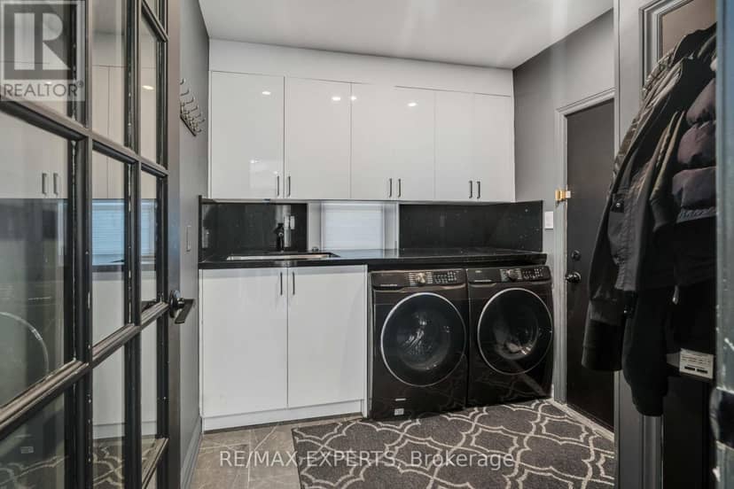 61 Fisher Street — photo 16 of 40