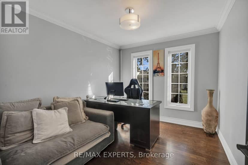 61 Fisher Street — photo 17 of 40