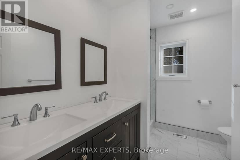 61 Fisher Street — photo 25 of 40