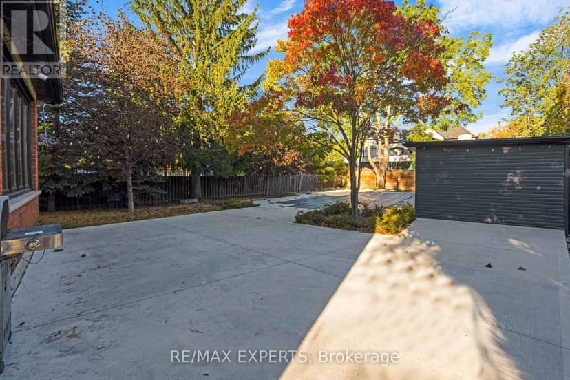 61 Fisher Street — photo 32 of 40