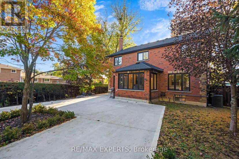 61 Fisher Street — photo 36 of 40