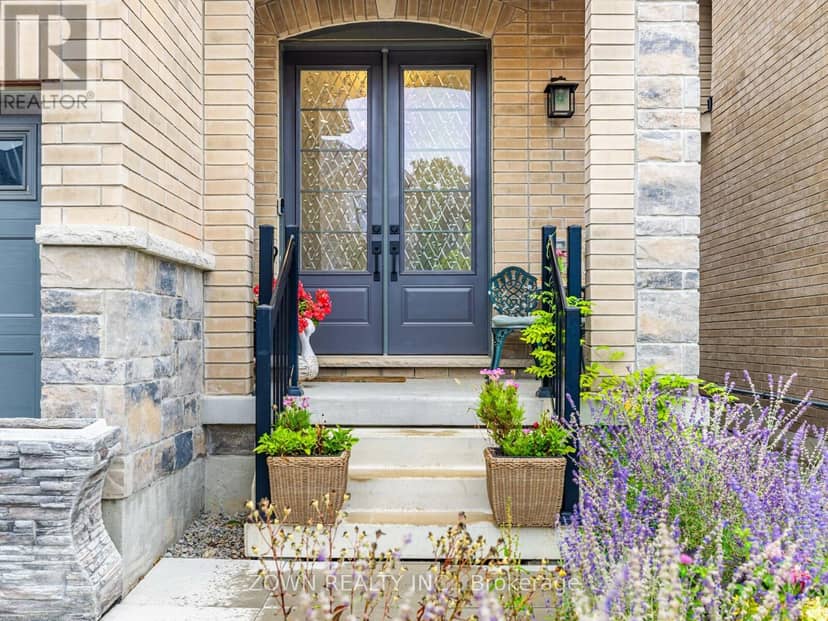 1352 Blackmore Street — photo 2 of 31