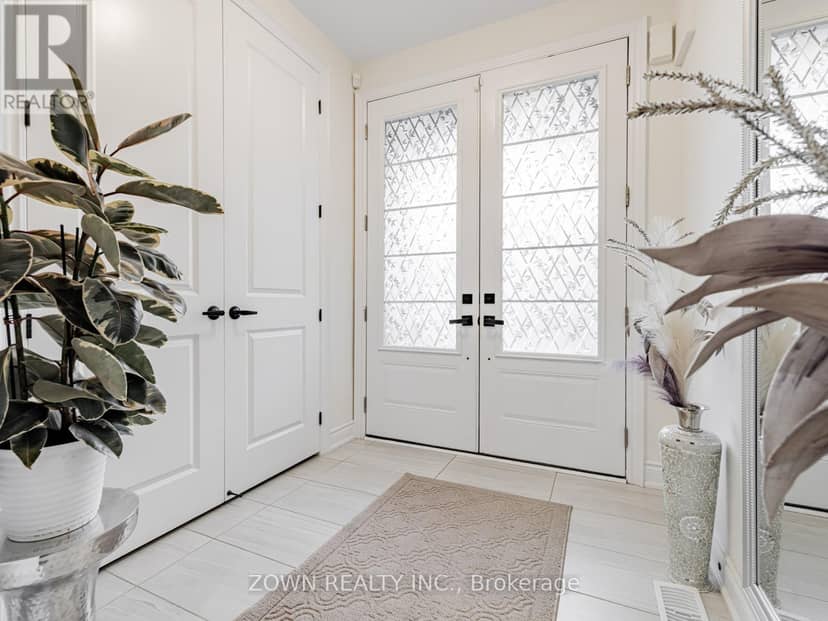 1352 Blackmore Street — photo 3 of 31