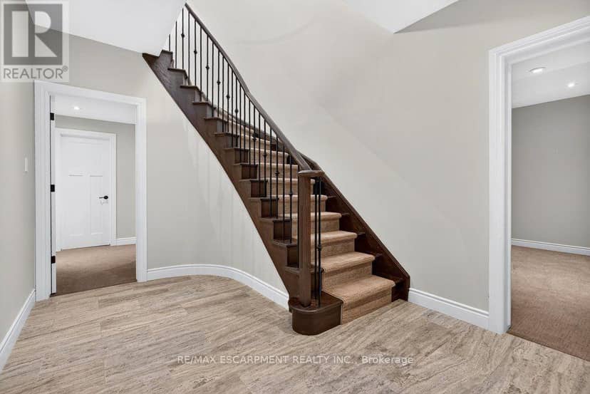 225 Lakeside Avenue — photo 36 of 40
