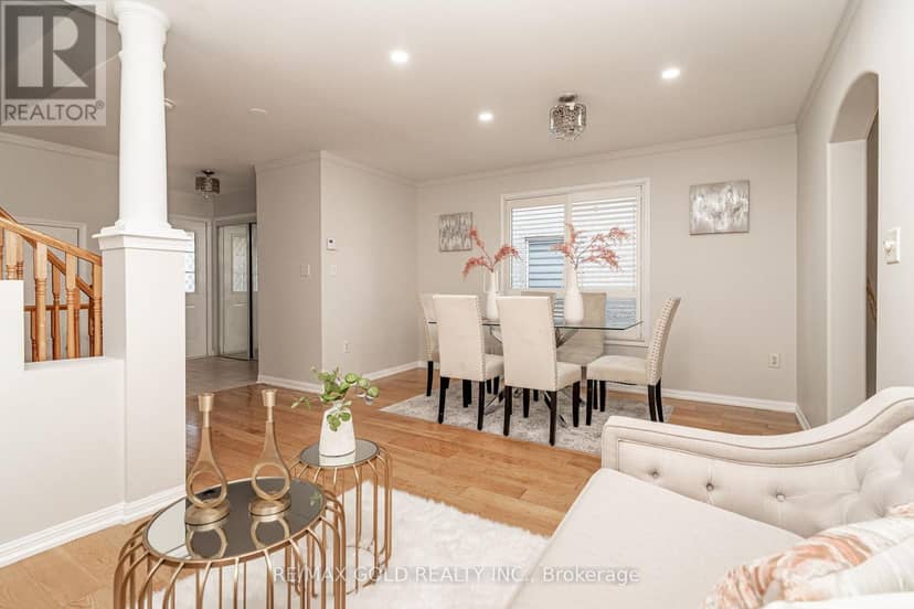 34 Jingle Crescent, Brampton, photo 8