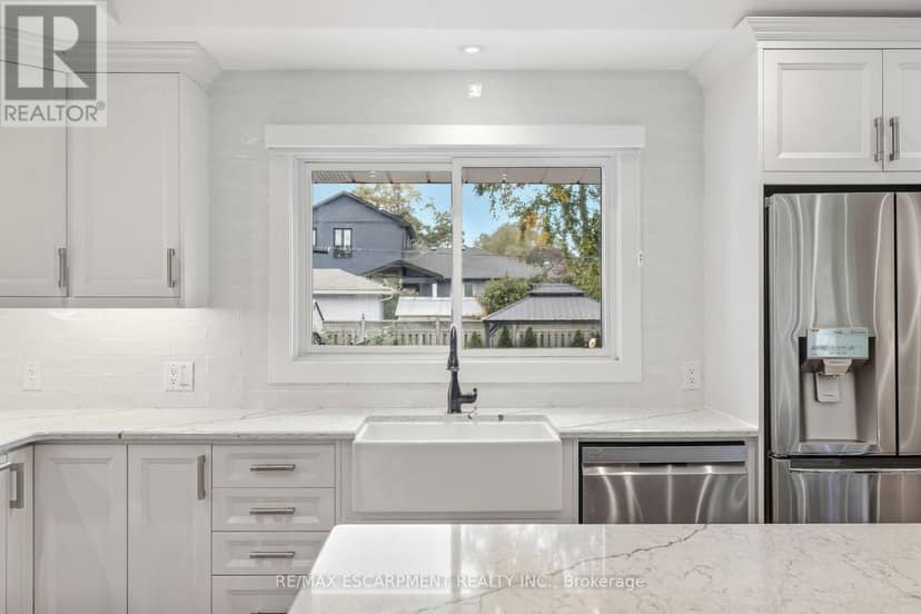 502 Karen Drive, Burlington, photo 7