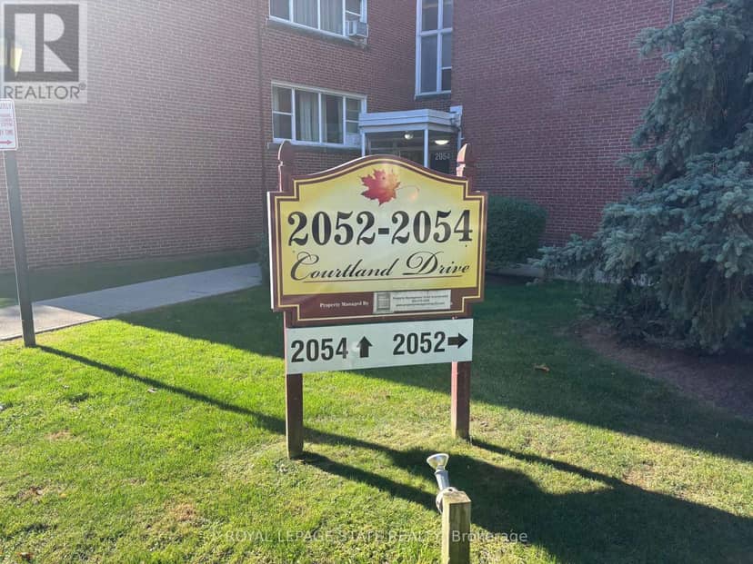 404 - 2054 Courtland Drive, Burlington, photo 2