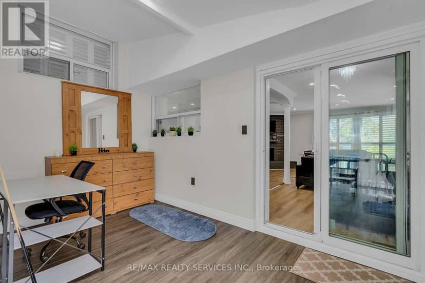 17 Avening Drive — photo 15 of 40