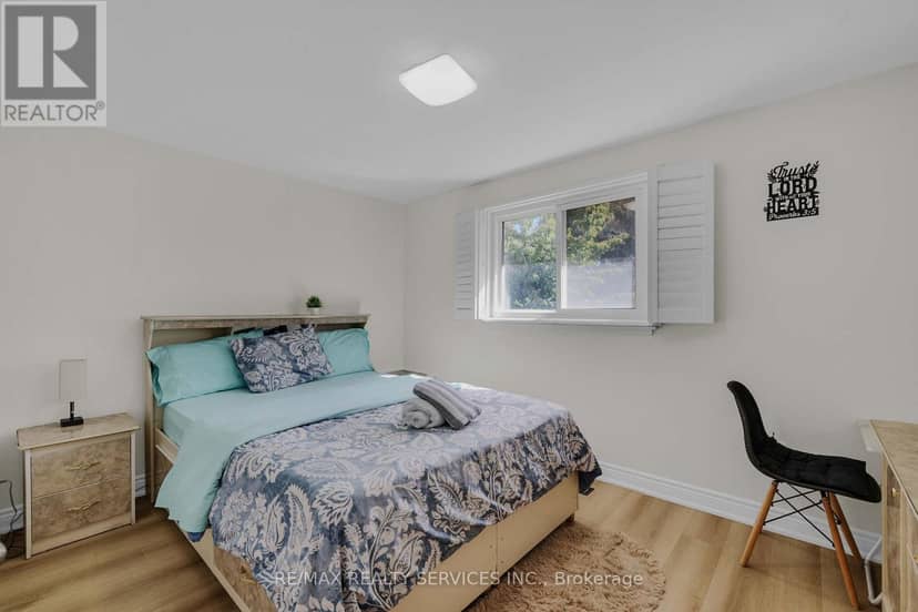 17 Avening Drive — photo 23 of 40