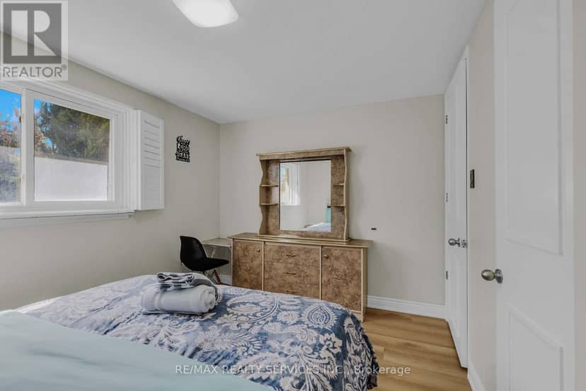 17 Avening Drive — photo 24 of 40