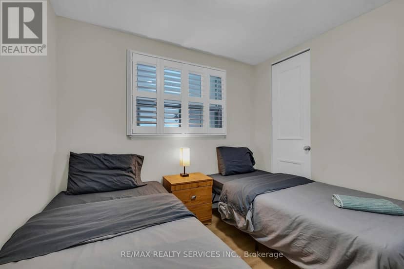 17 Avening Drive — photo 26 of 40