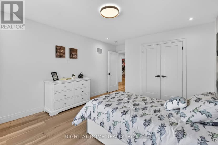 17 Exbury Road — photo 29 of 40