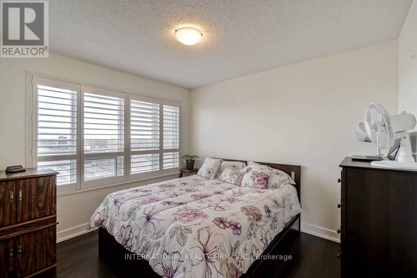 2222 - 2 Eva Road — photo 13 of 20