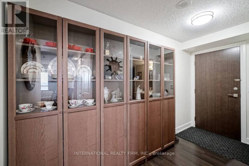 2222 - 2 Eva Road — photo 15 of 20