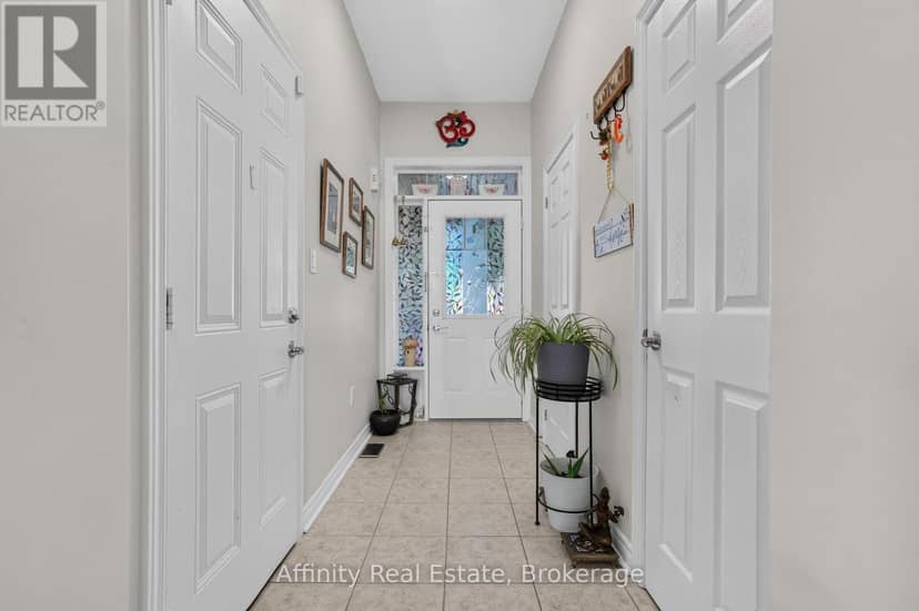 10 Maplerun Street, Caledon, photo 8