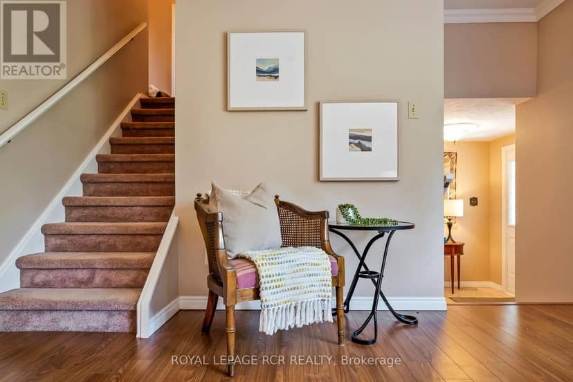 137 White Pine Crescent — photo 12 of 31