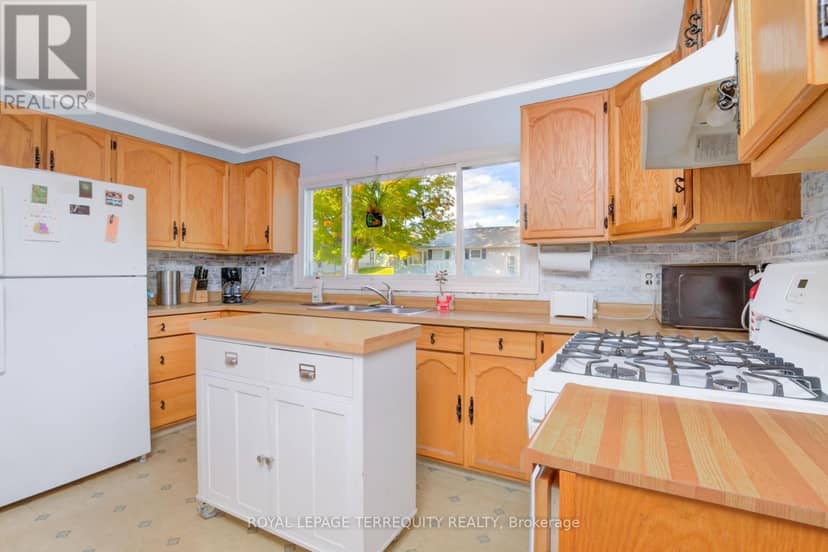 17 Donald Street — photo 10 of 39