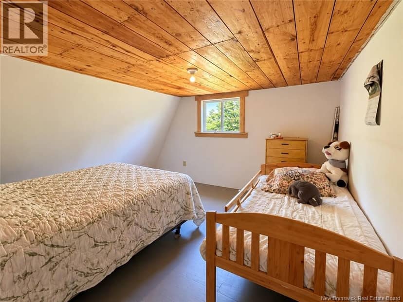 131 Feeney Road — photo 8 of 18