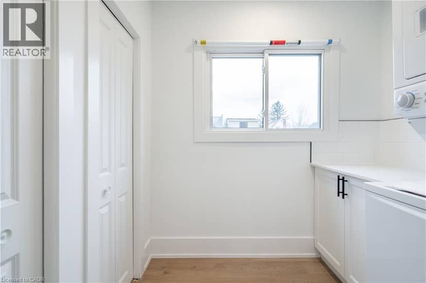 204 BALSAM Avenue S — photo 25 of 40