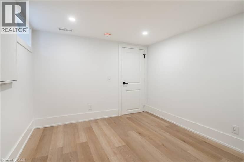 204 BALSAM Avenue S — photo 39 of 40