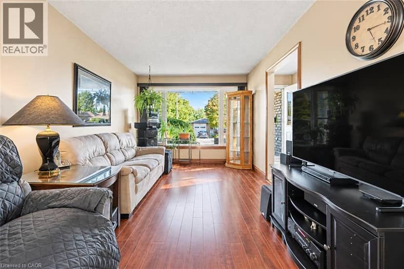 306 TEMPLEMEAD Drive — photo 9 of 30