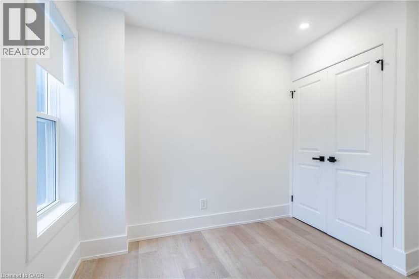 204 BALSAM Avenue S — photo 26 of 40