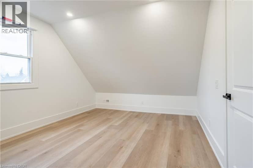 204 BALSAM Avenue S — photo 33 of 40