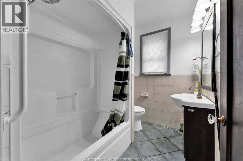 1120 Dougall Avenue — photo 22 of 40