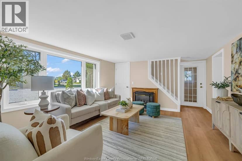 1057 Oak AVENUE — photo 7 of 40