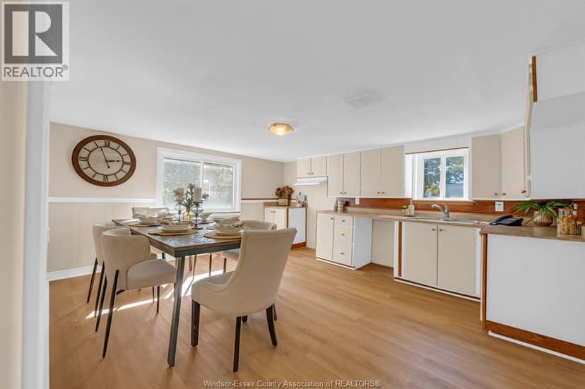 1057 Oak AVENUE — photo 9 of 40