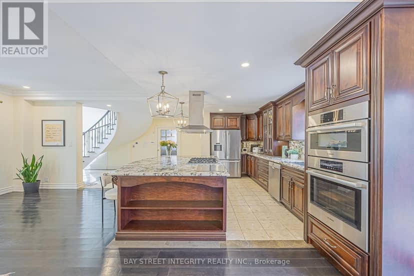 33 Deerford Road — photo 12 of 40
