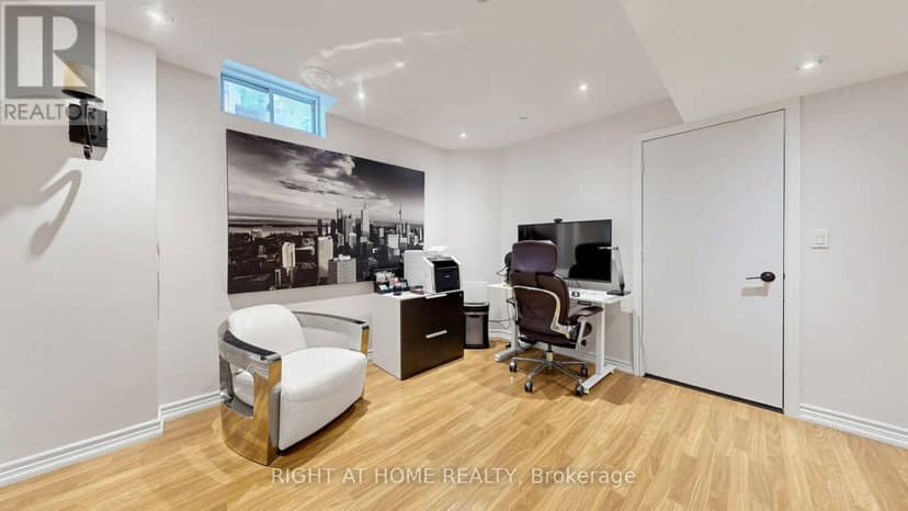 44 Robertson Close — photo 31 of 40
