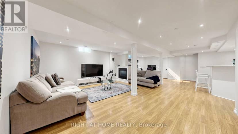 44 Robertson Close — photo 32 of 40