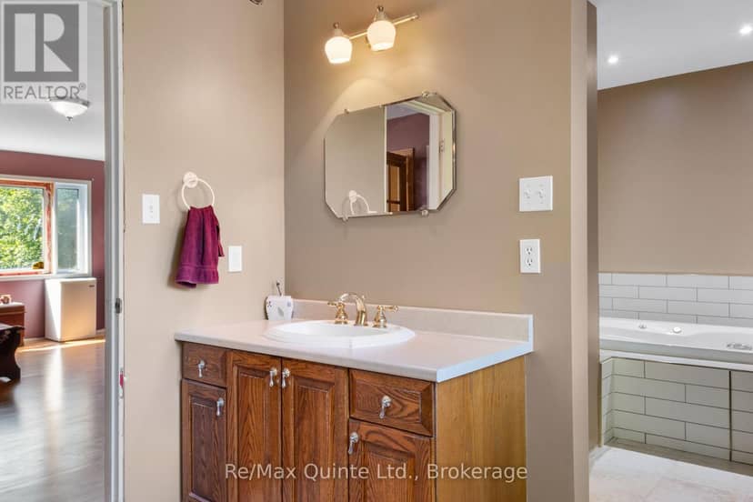 49 North Shore Lane — photo 31 of 40