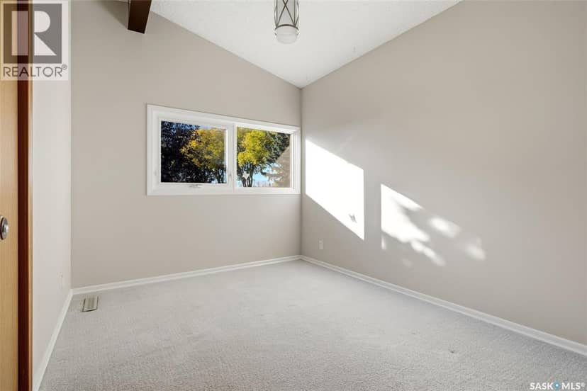 3361 Wascana STREET — photo 19 of 40
